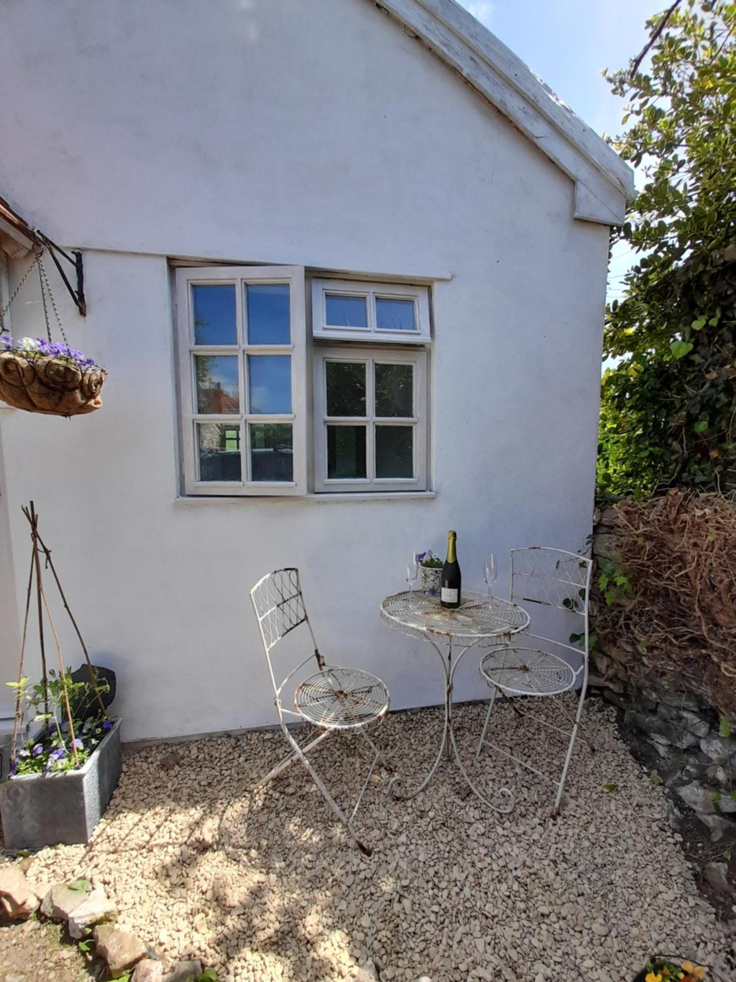 My Little Studio Farmborough Exterior photo